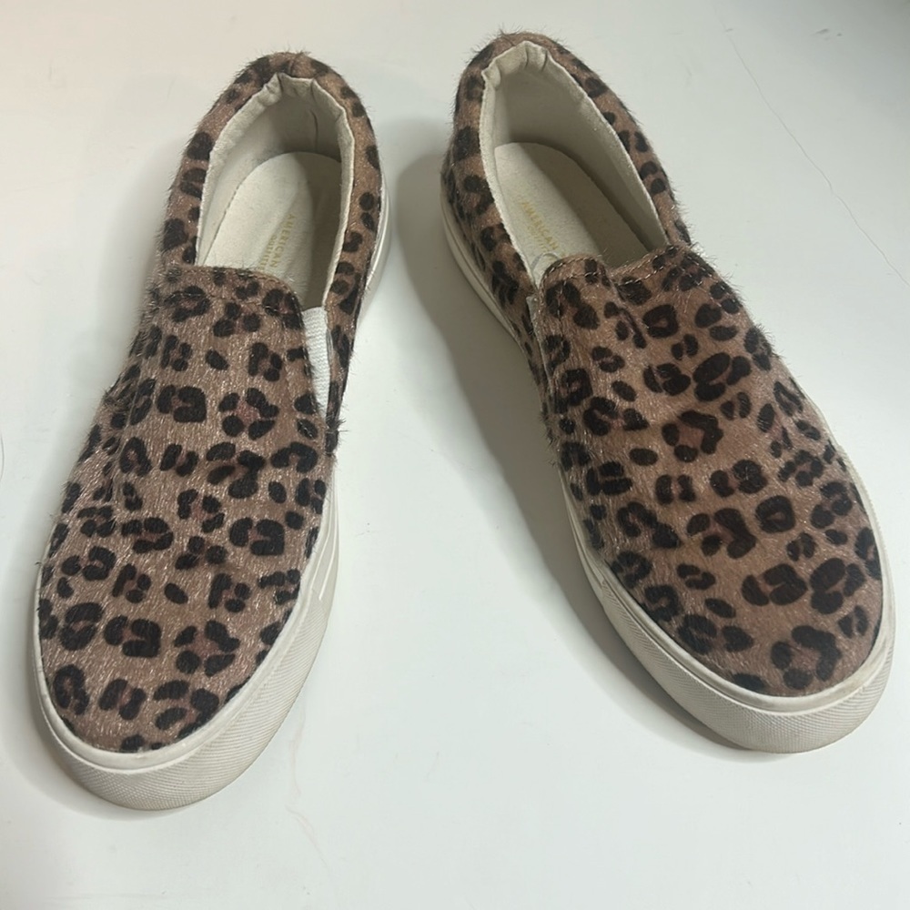 American Eagle Fuzzy Animal Print‎ Slip On Loafers 8